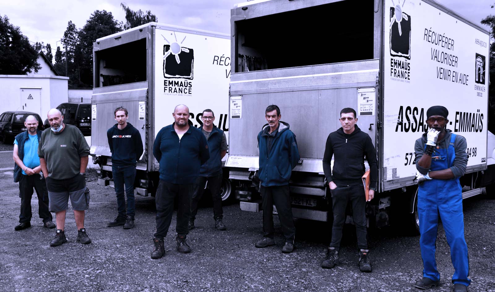Emmaus-Dieuze-Equipe-Collecte-à-Domicile-Noir-et-Blanc